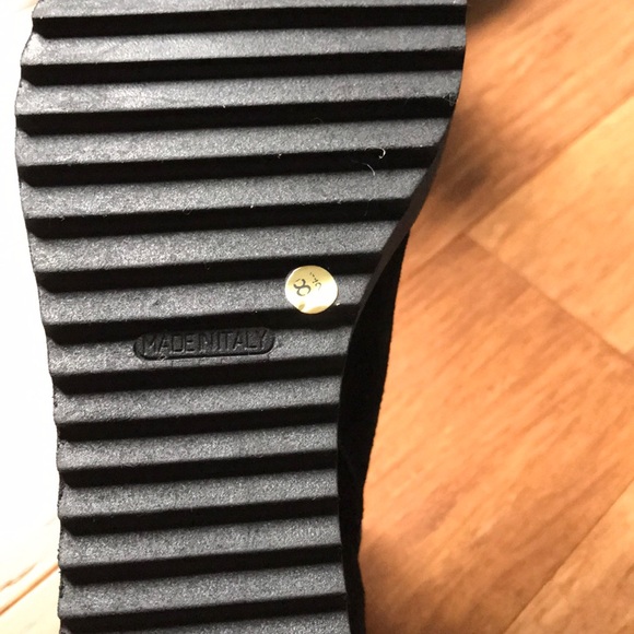 Kenneth Cole Suède ankle booties🆕 without tag - Picture 5 of 7